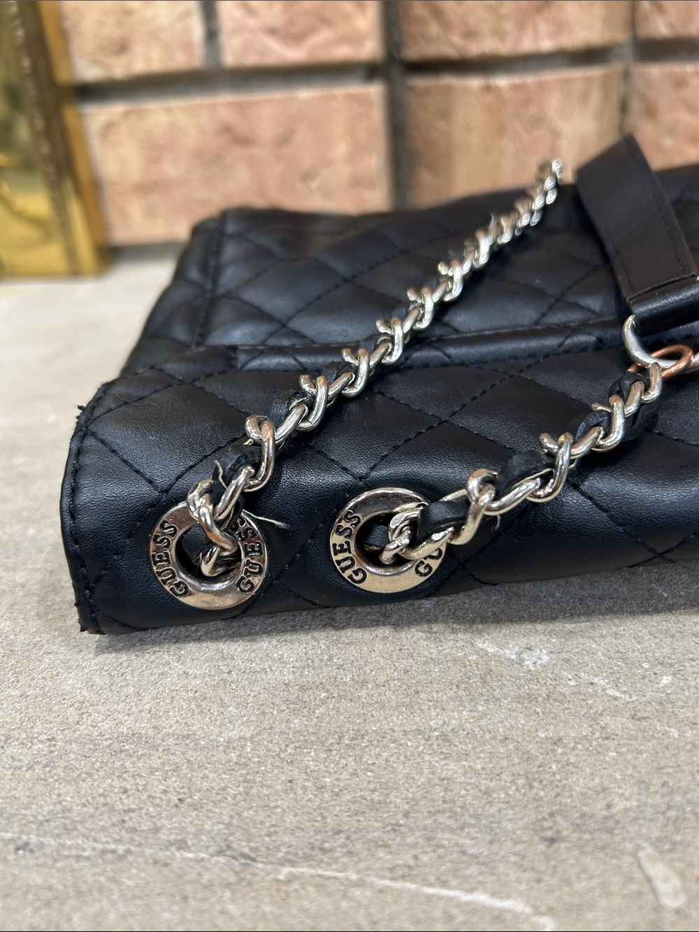 GUESS Illy Convertible Crossbody Flap - Picture 7 of 7